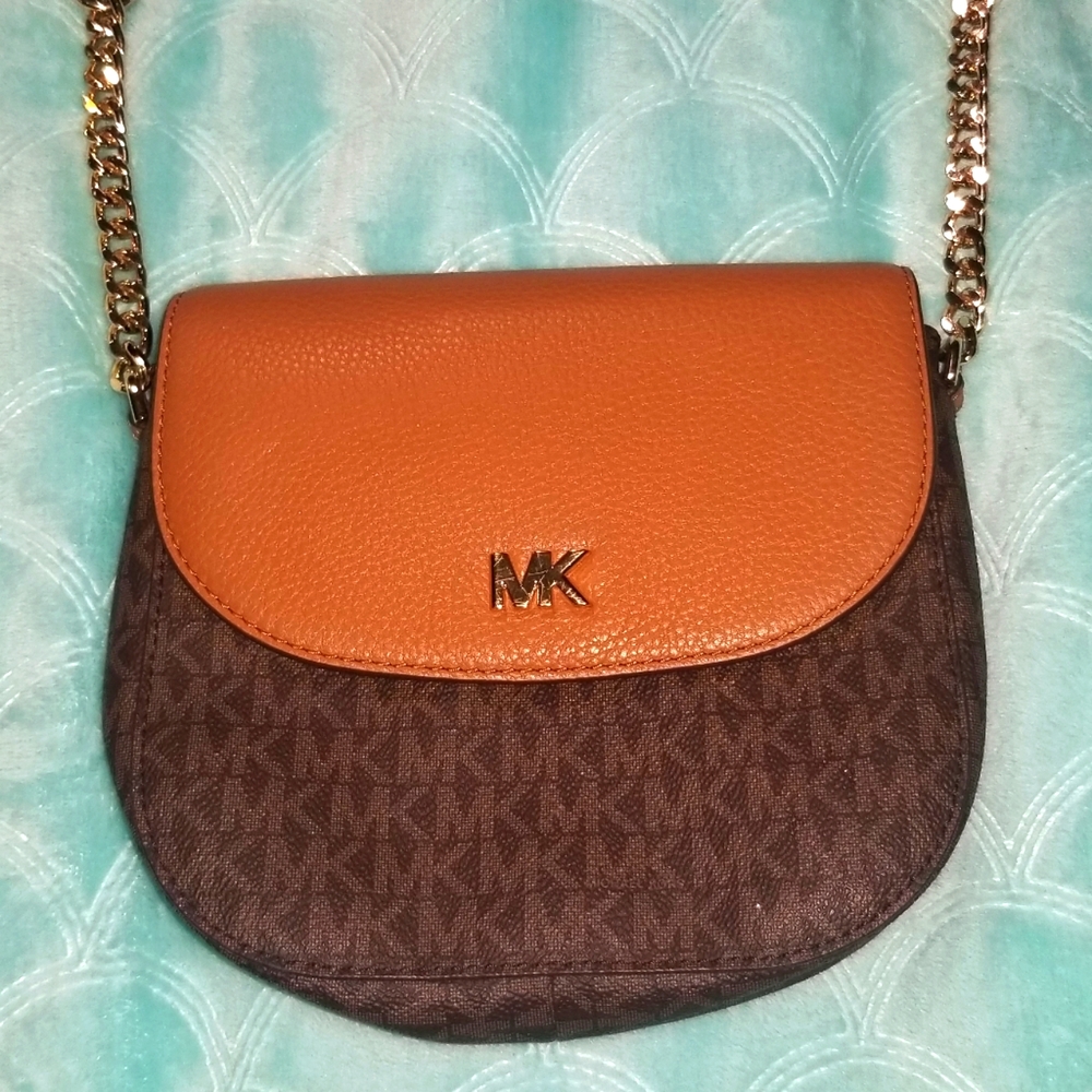 Michael kors signature half dome crossbody bag